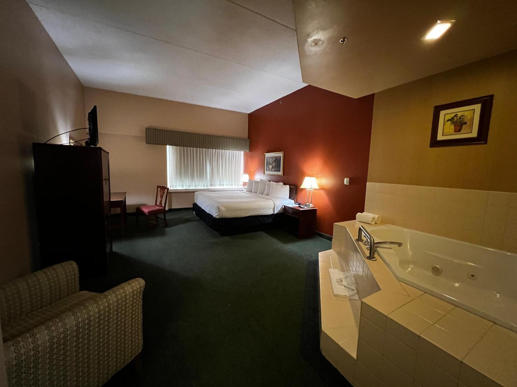 Hotel Mead Resorts & Conventions Center Wisconsin Rapids Eksteriør billede