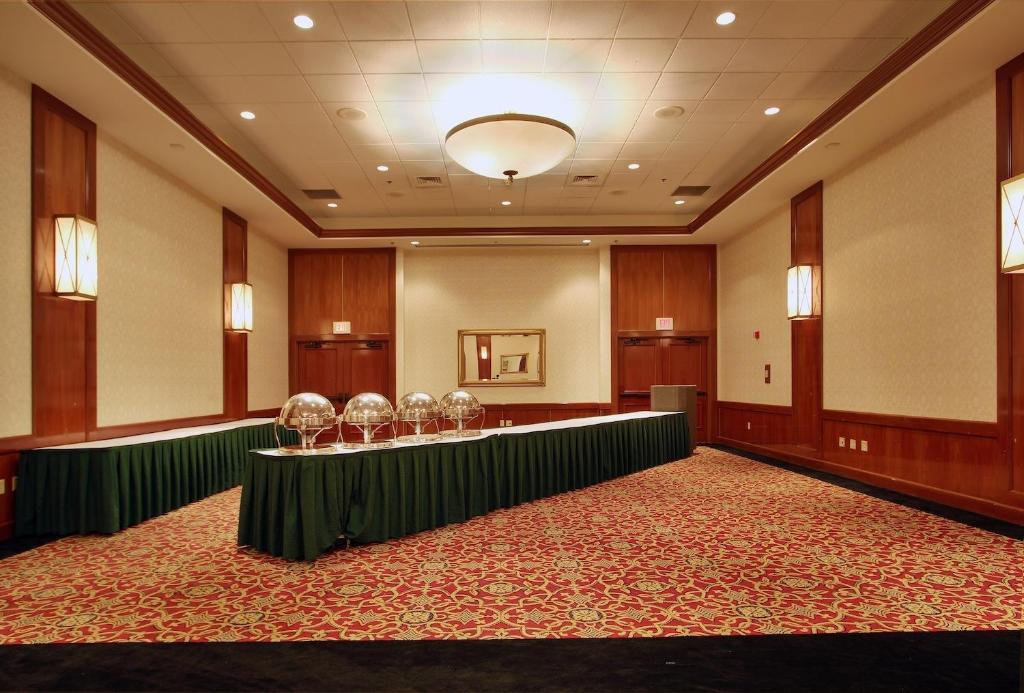 Hotel Mead Resorts & Conventions Center Wisconsin Rapids Eksteriør billede